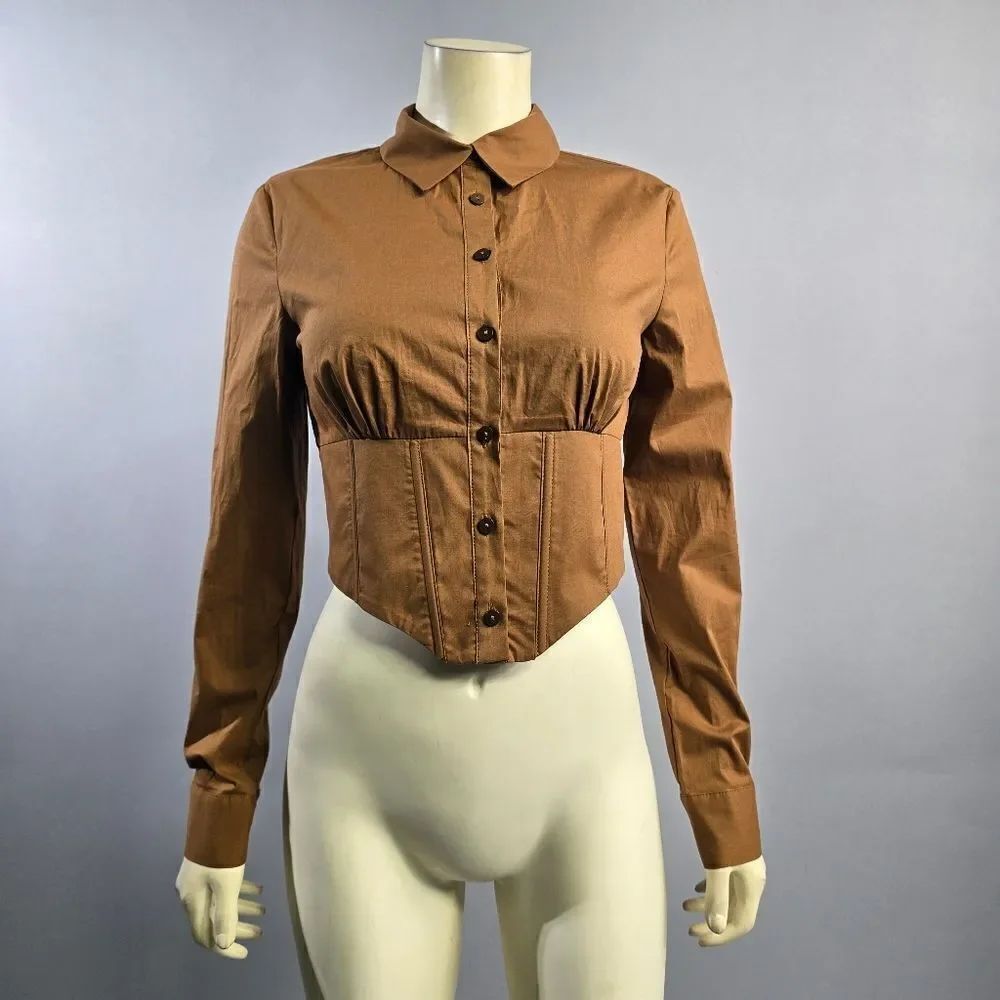 Bershka medium top nwt R4